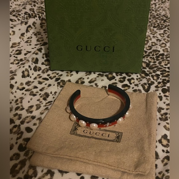 GUCCI Sylvie Web BRACELET Vintage PEARL Stud BEE Logo Italy S - Picture 11 of 11